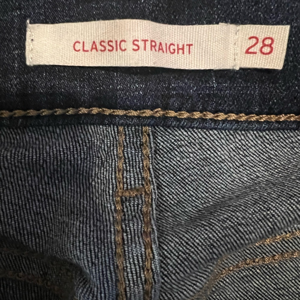 💙Levi’s Classic Straight Dark Indigo Stretchy Jeans - Picture 3 of 5